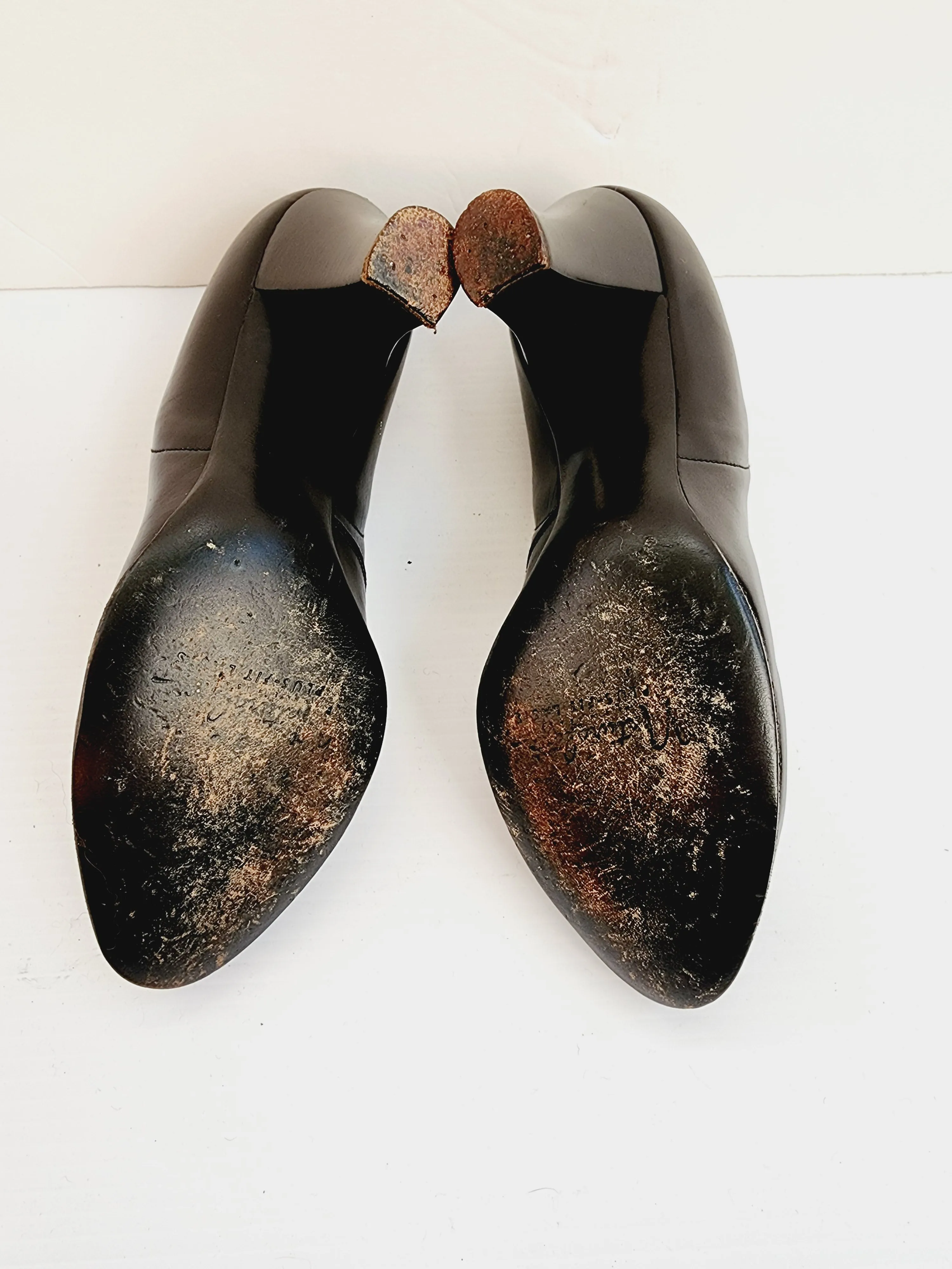 1930s Black High Heel Pumps Shiny Leather Classic by Naturalizer Size 6