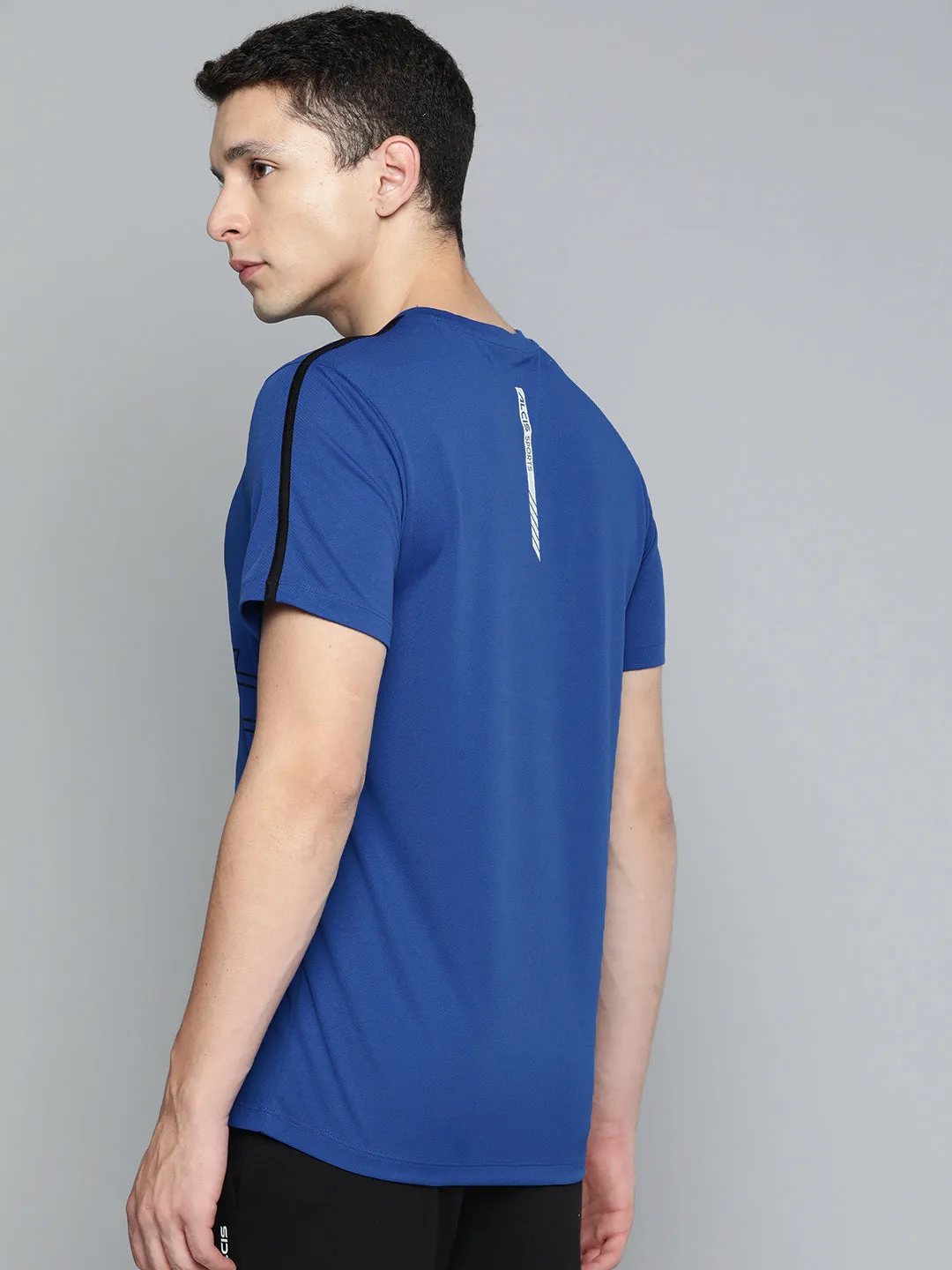 Alcis Men Typography Printed Dry Tech Slim Fit T-shirt
