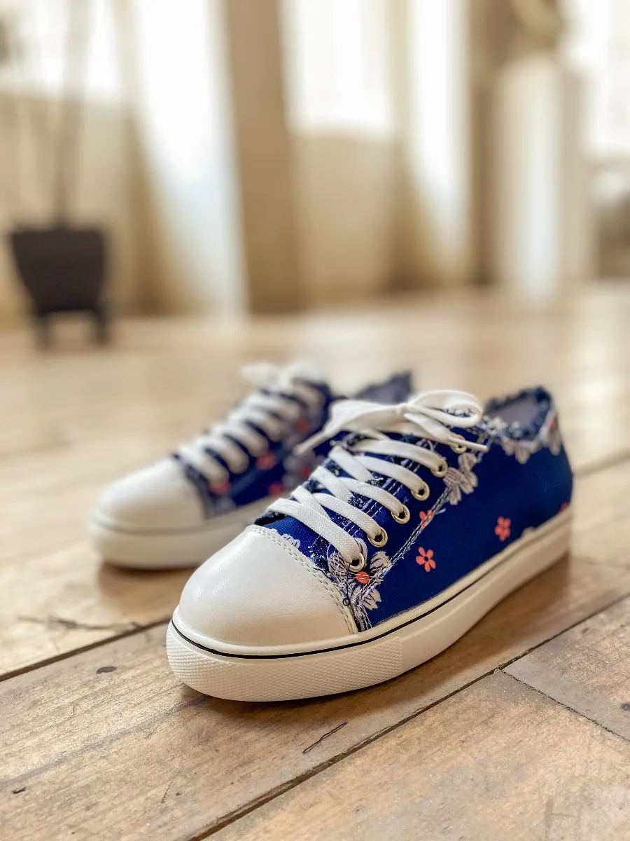 Blossom Ripped Trim Sneaker - Navy