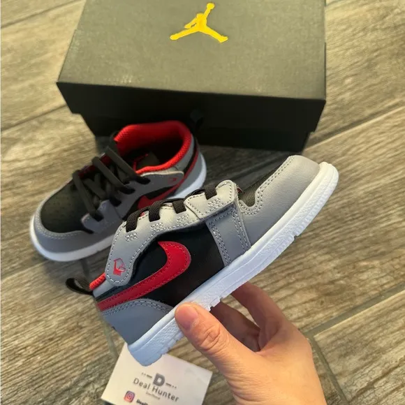 Brand New Air Jordan 1 Low Alt Easy-on Toddler/Baby sneakers