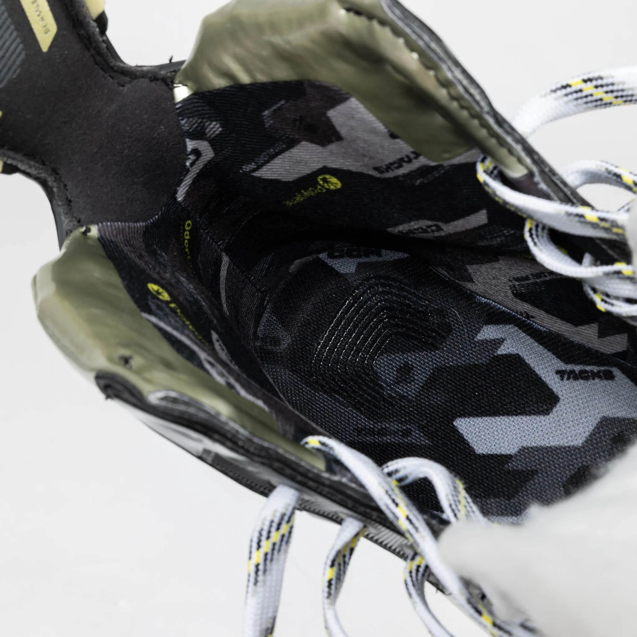 CCM Tacks AS-V Pro Intermediate Hockey Skates