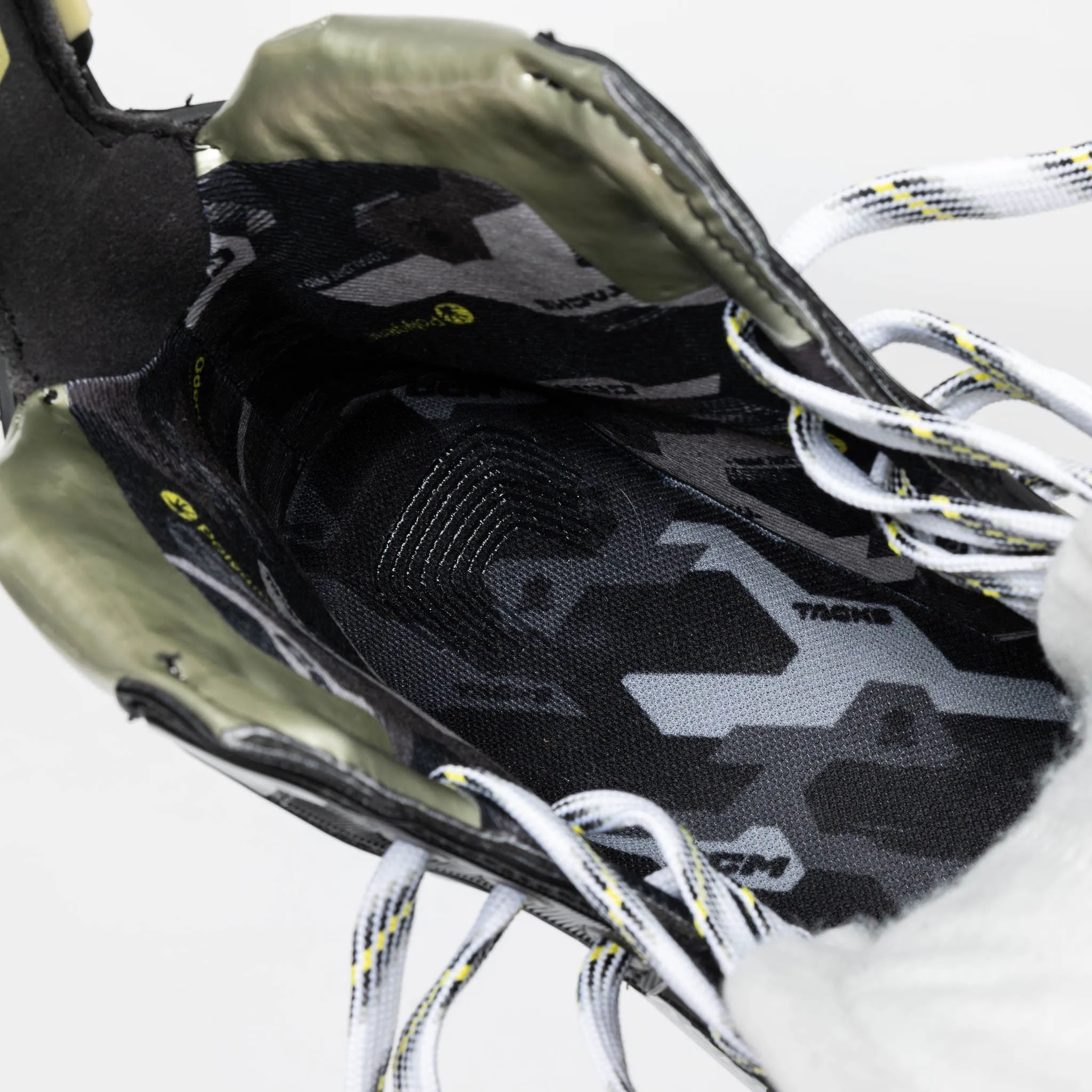 CCM Tacks AS-V Pro Intermediate Hockey Skates