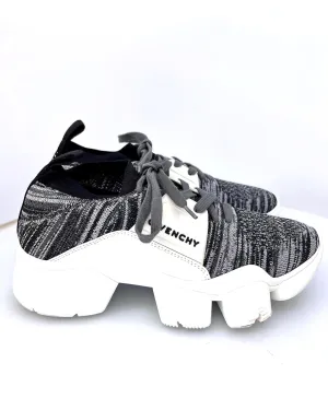 GIVENCHY JAW KNIT LOW TOP SNEAKERS