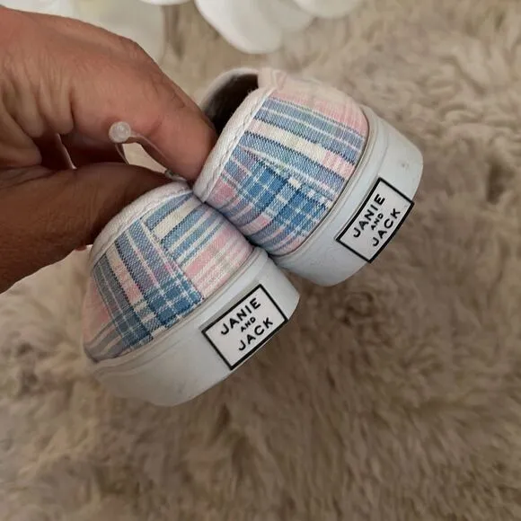 Janie &amp; Jack Plaid Slip On Sneaker in Blue Sky Plaid Size 6