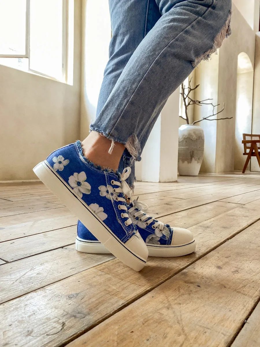 Lily Print Ripped Trim Sneaker - Blue