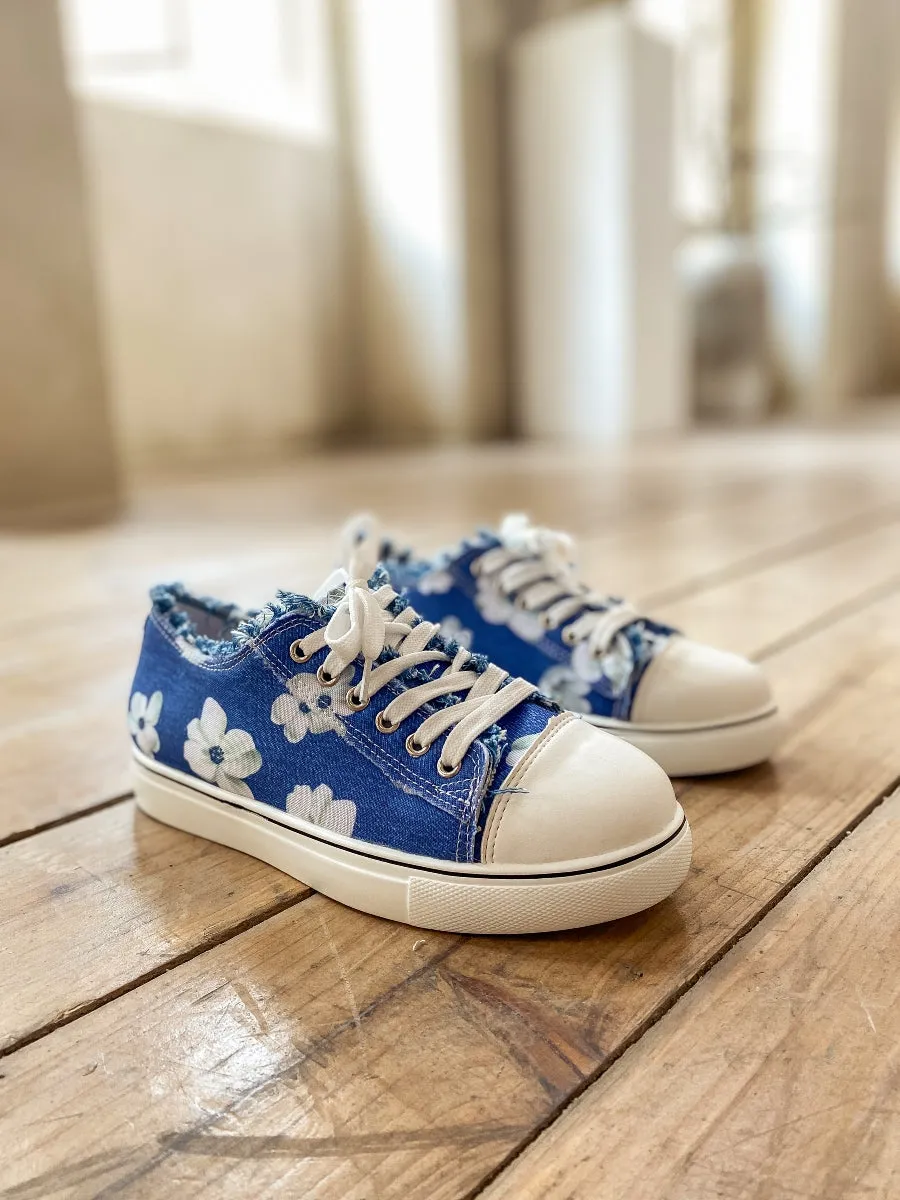 Lily Print Ripped Trim Sneaker - Blue