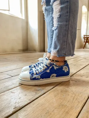 Lily Print Ripped Trim Sneaker - Blue