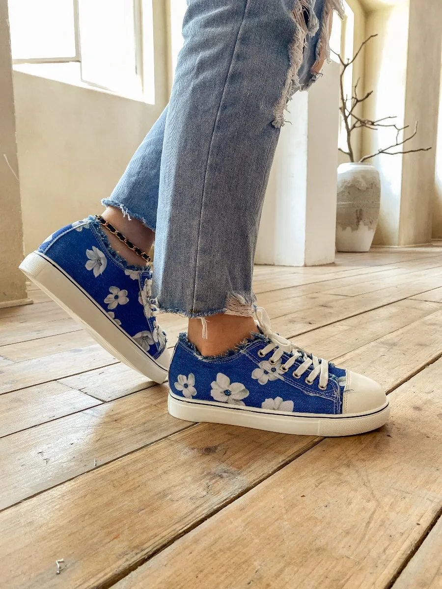 Lily Print Ripped Trim Sneaker - Blue
