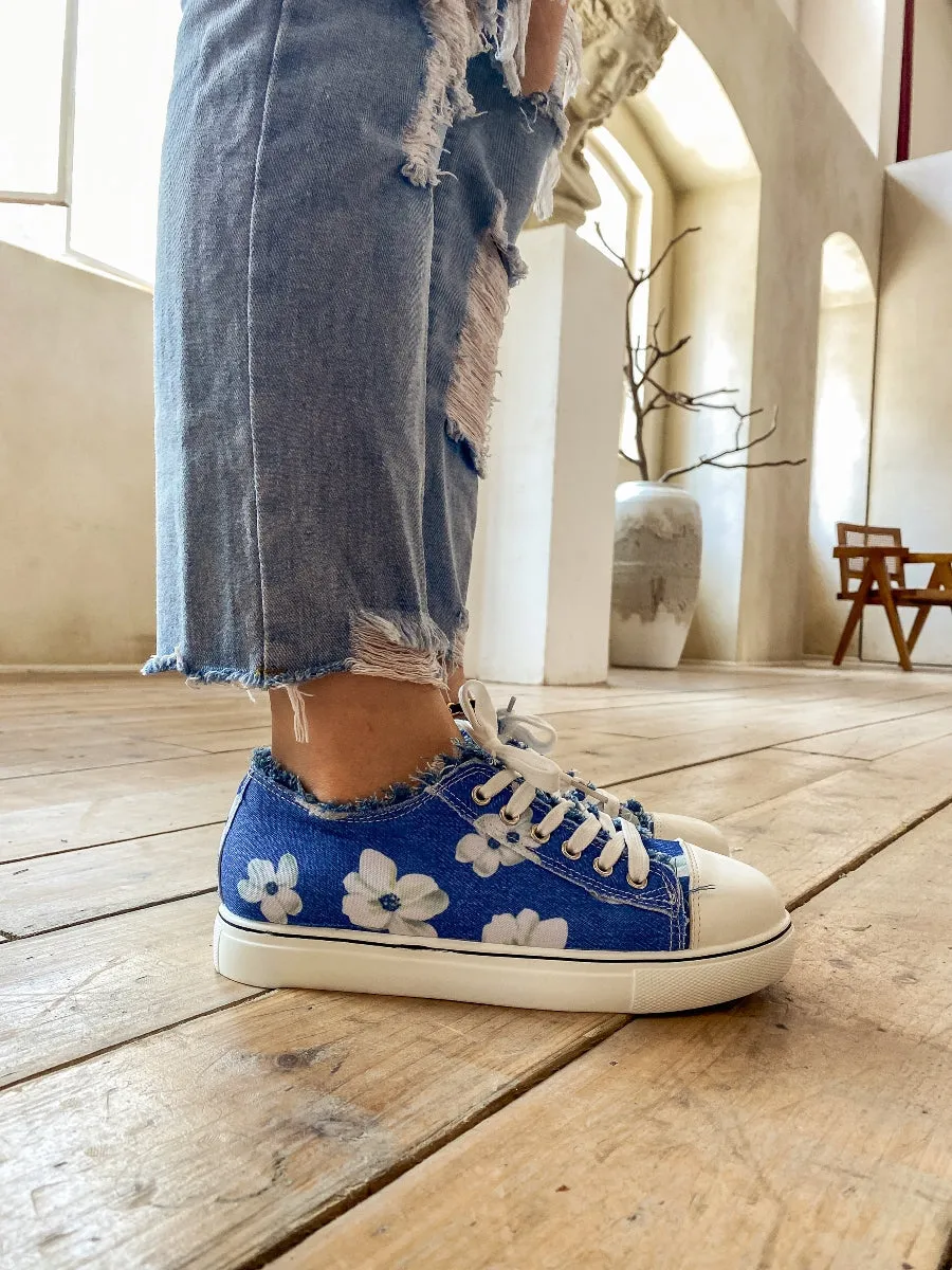 Lily Print Ripped Trim Sneaker - Blue
