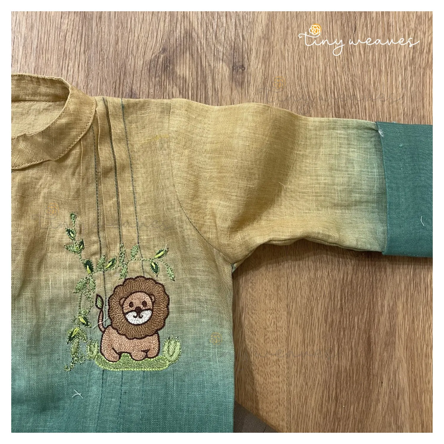 Lion Embroidered Ombre shirt [ green ]