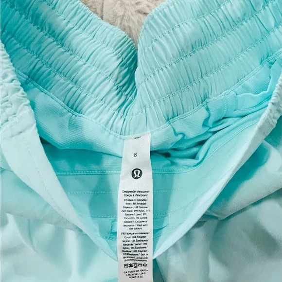 LULULEMON ATHLETICA Hotty Hot High-Rise Lined Short 2.5&quot; Ideal Mint 8 NWT LL-141