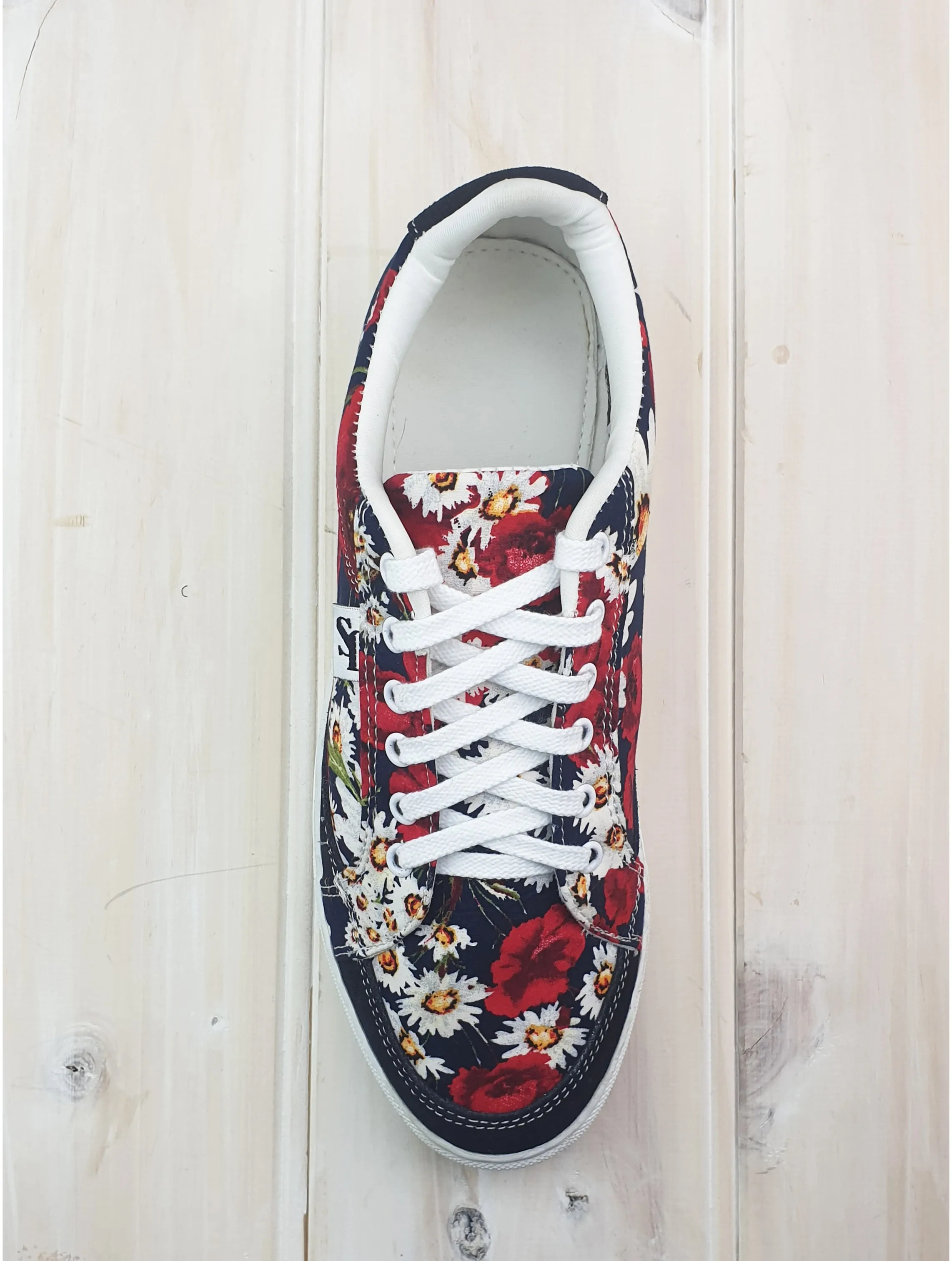 Menage Floral Shoe - Red/Navy