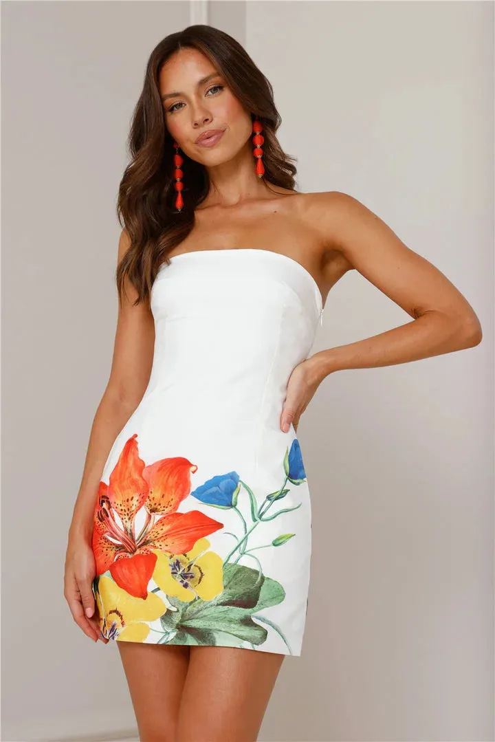 Mini Dress – Strapless Fit – Bold Floral Print