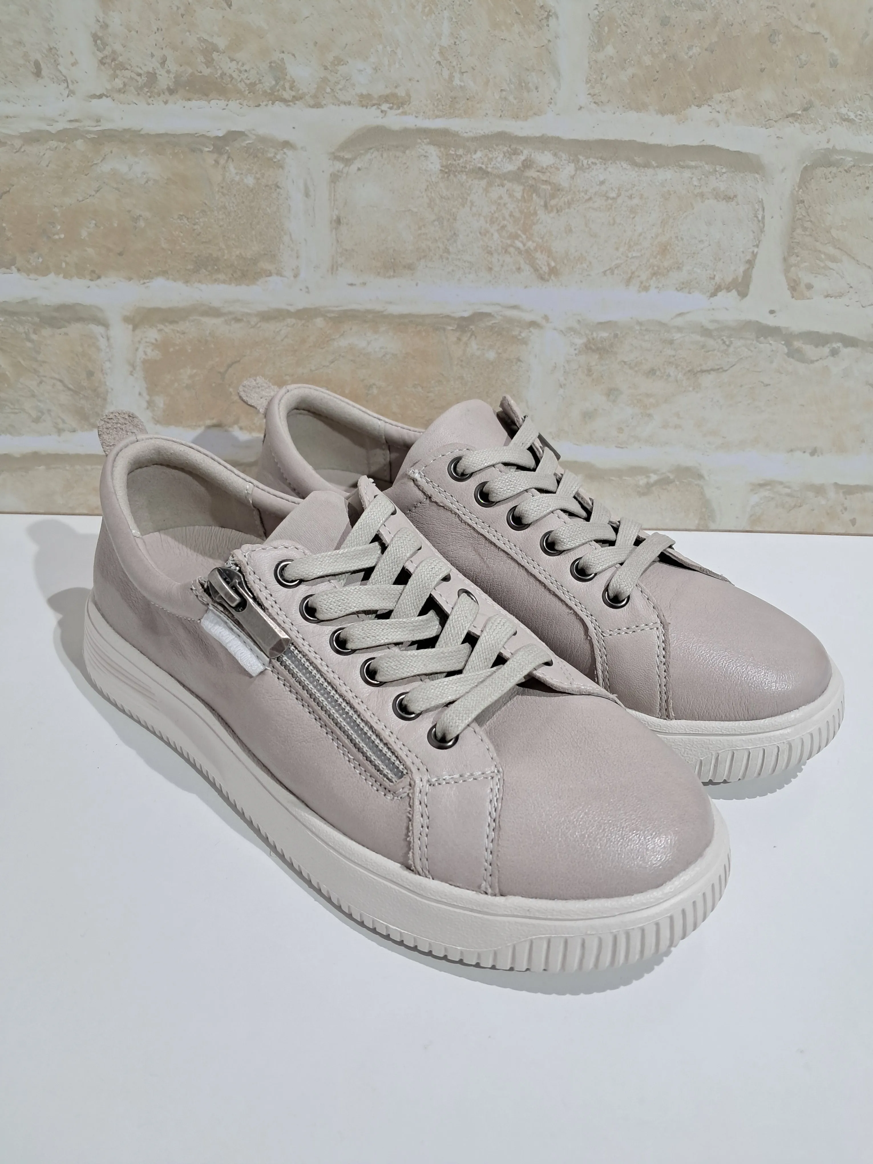 Nelly Silver Grey by By LeSansa