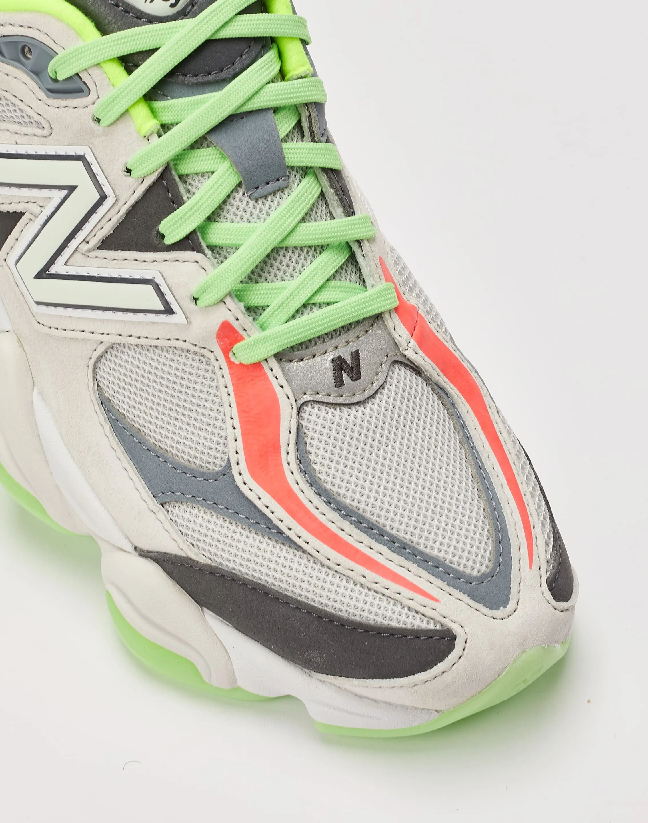 New Balance 9060 ‘Glow'