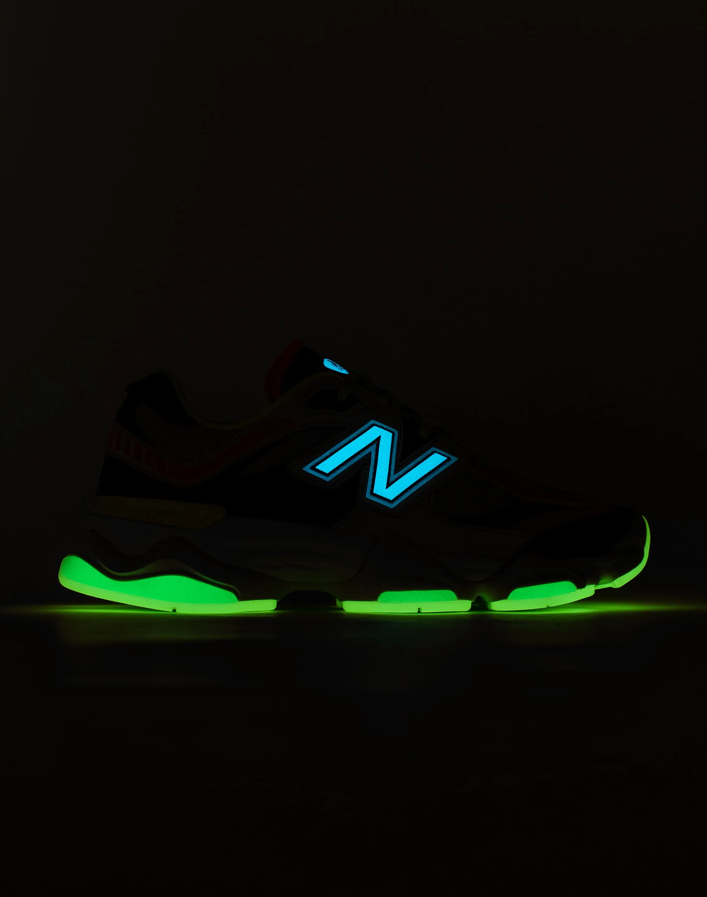 New Balance 9060 ‘Glow'