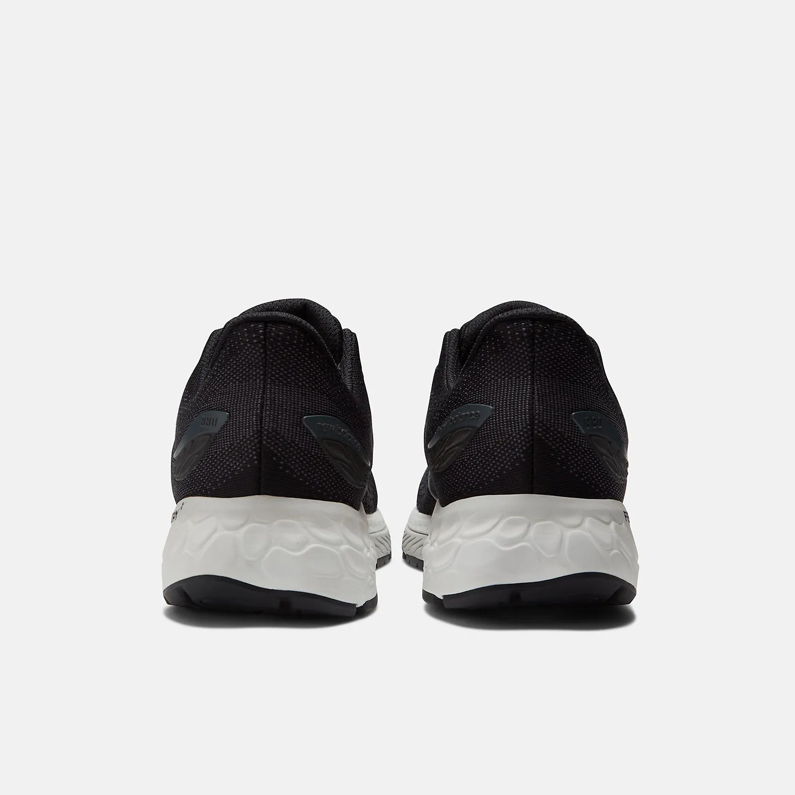 NEW BALANCE M880 2E MENS RUNNING SHOES