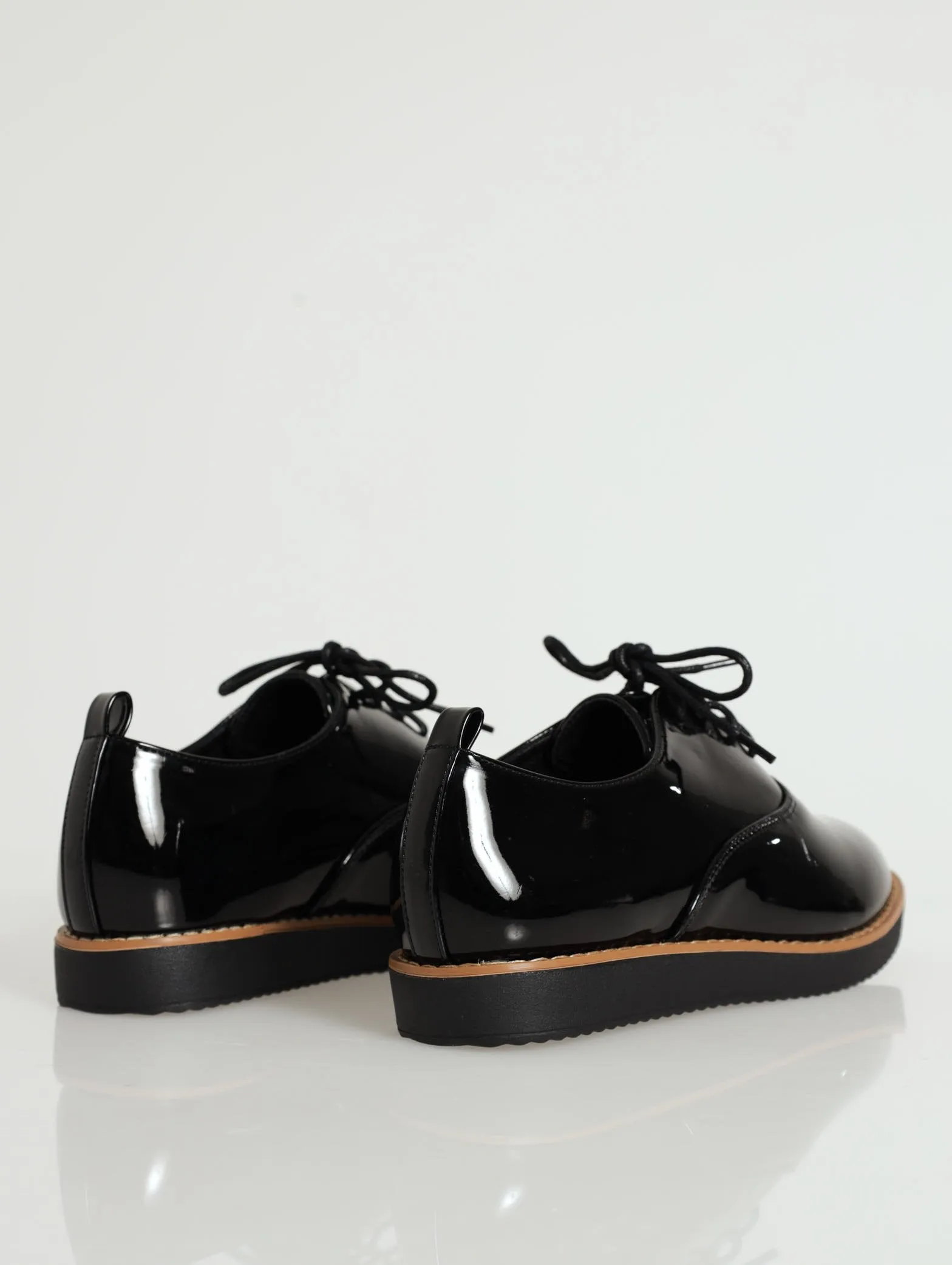 Plain Lace-Up Oxford Shoe - Black