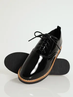 Plain Lace-Up Oxford Shoe - Black