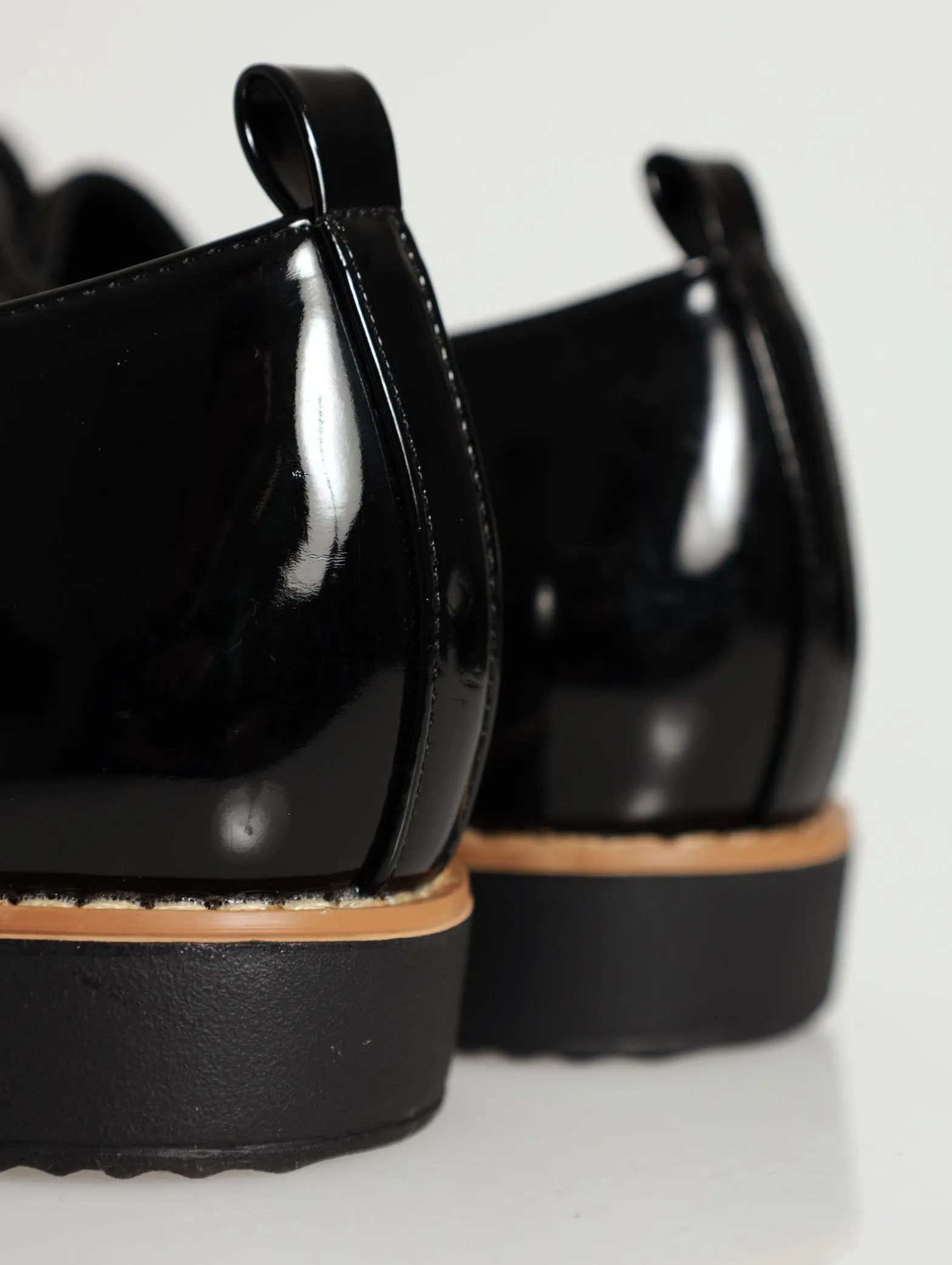 Plain Lace-Up Oxford Shoe - Black