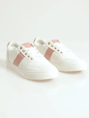 Plain Street Sneaker With Contrast Stripe - White/Pink