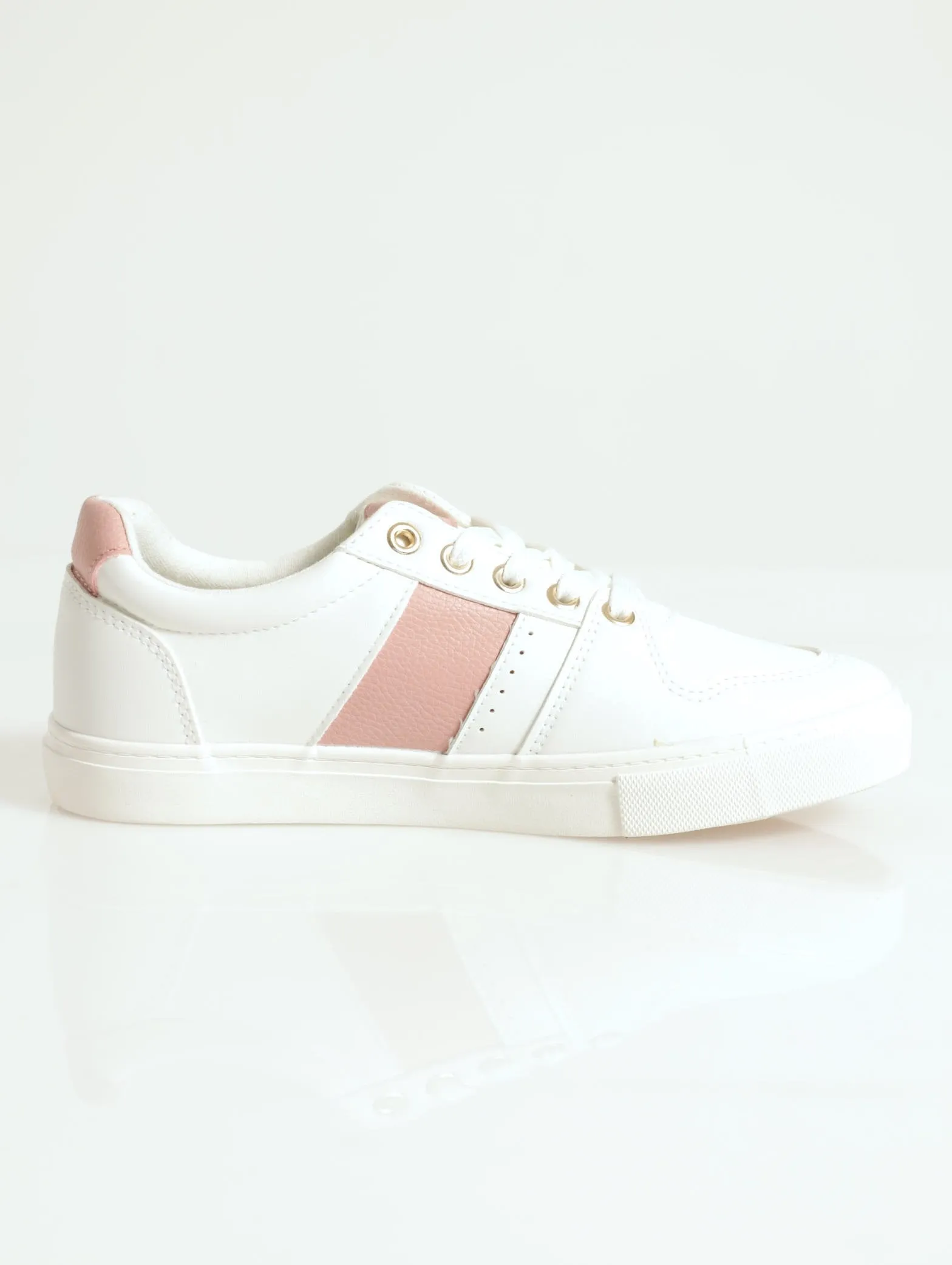 Plain Street Sneaker With Contrast Stripe - White/Pink