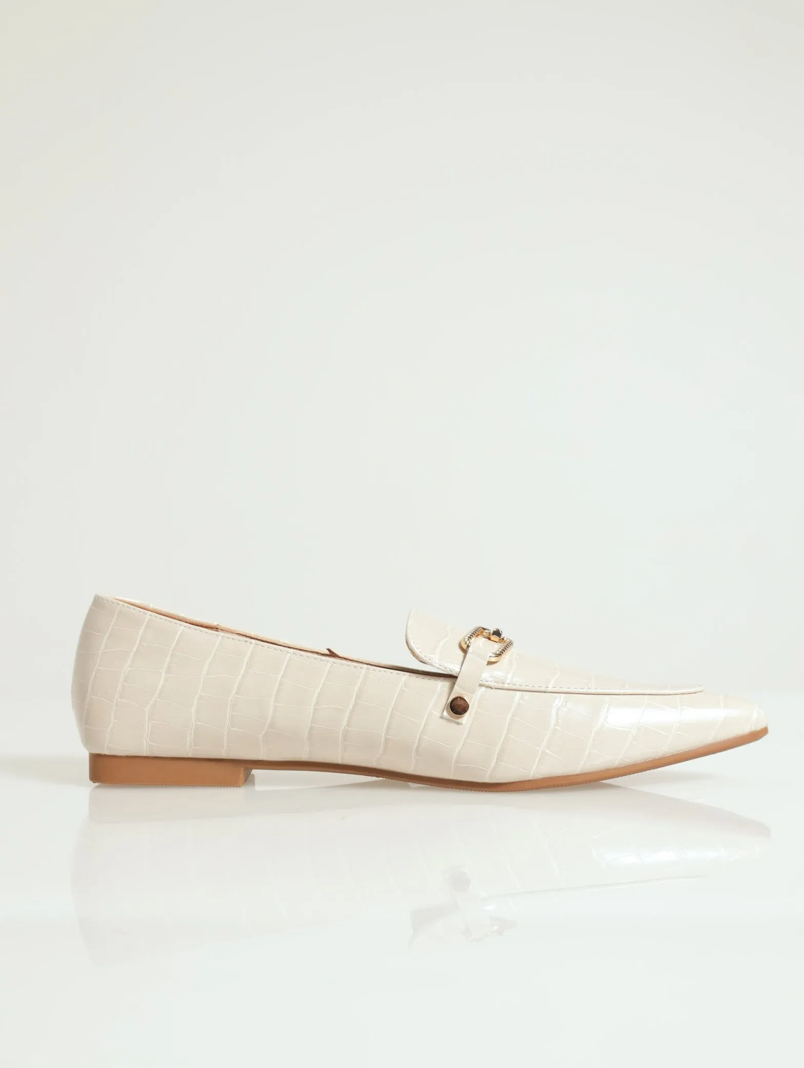 Pointed Loafer With Textured Metal Trim - Cream