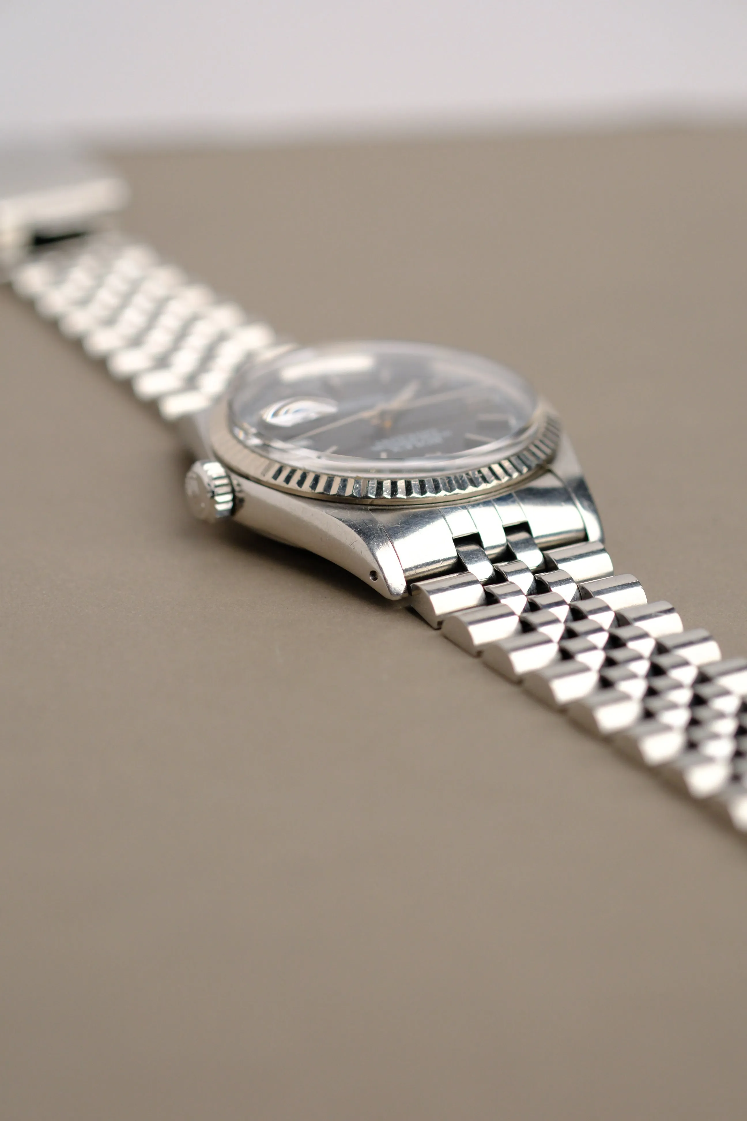 Rolex Datejust 16014 Black Glossy Dial w/Light Cream Patina - 1984