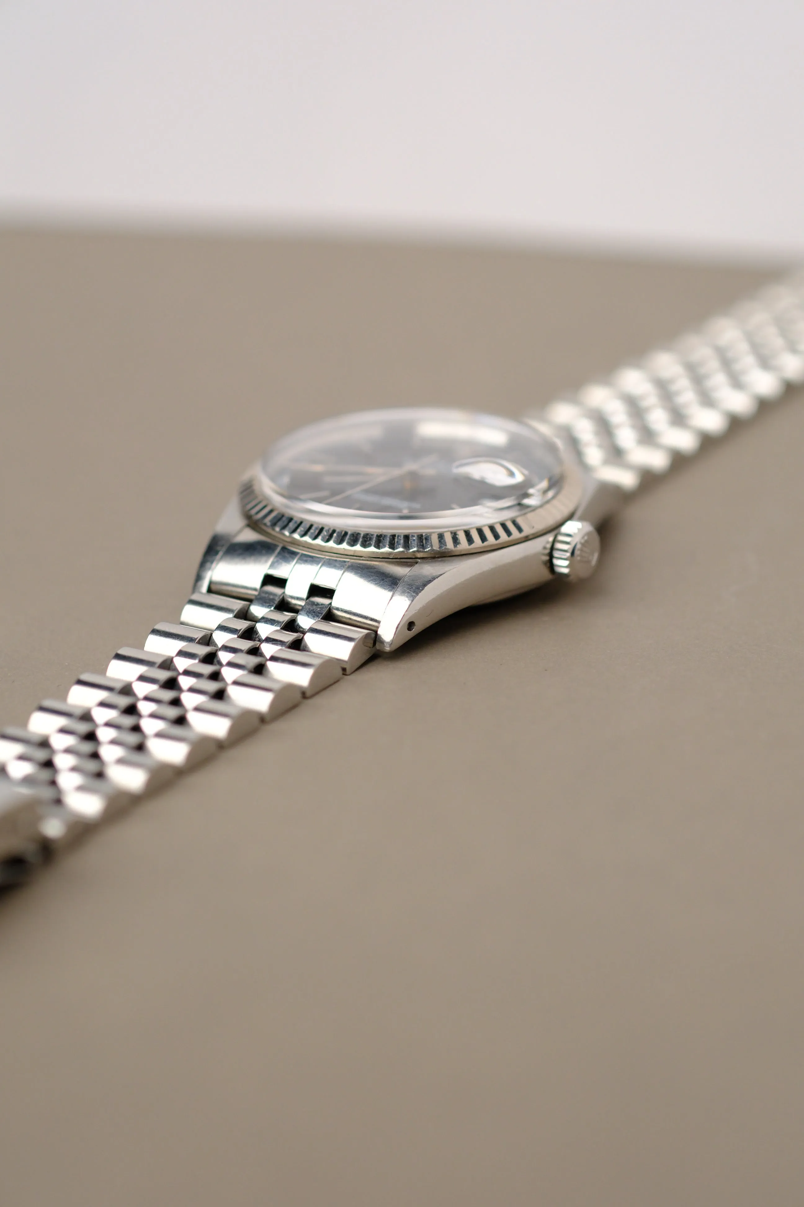 Rolex Datejust 16014 Black Glossy Dial w/Light Cream Patina - 1984