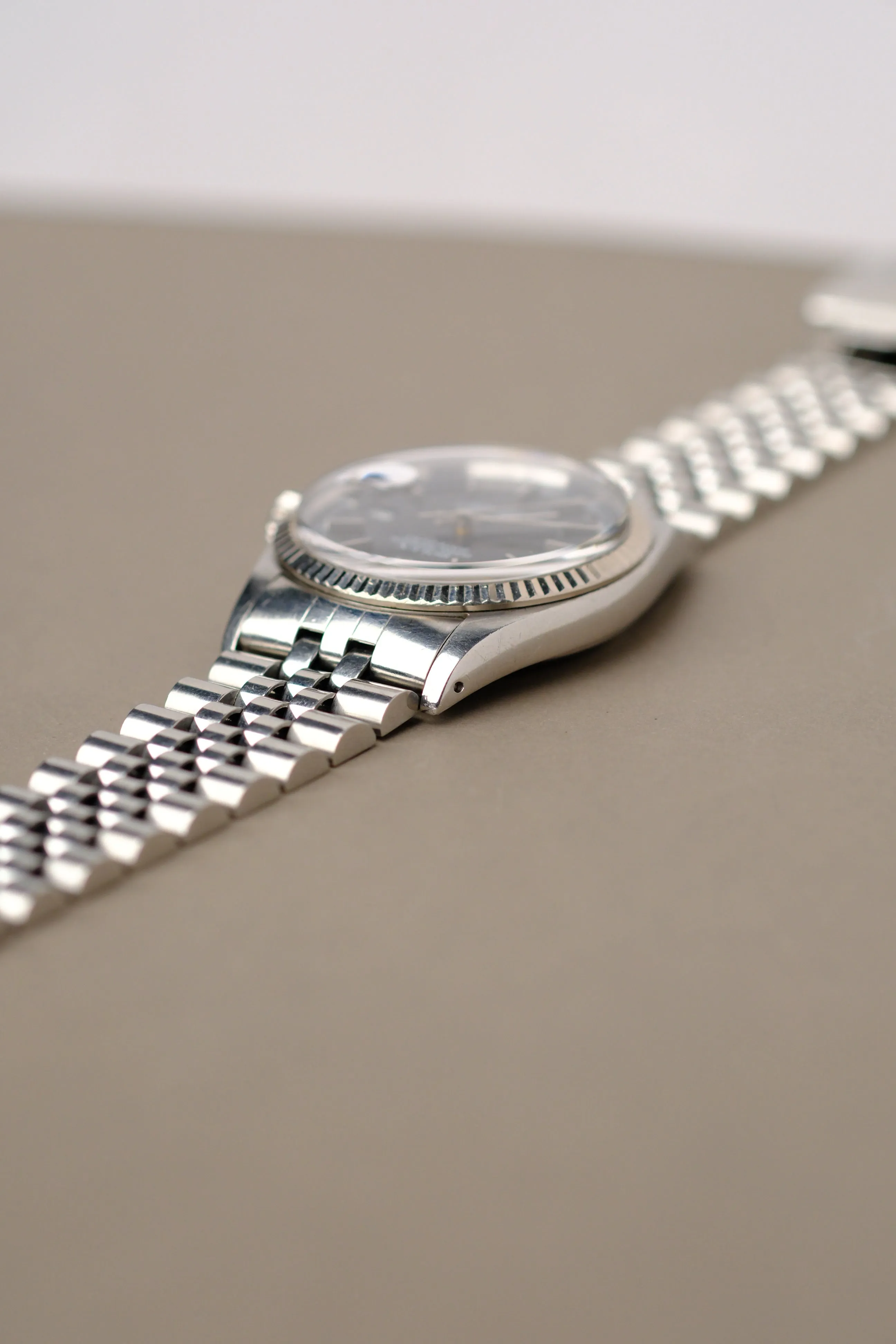 Rolex Datejust 16014 Black Glossy Dial w/Light Cream Patina - 1984