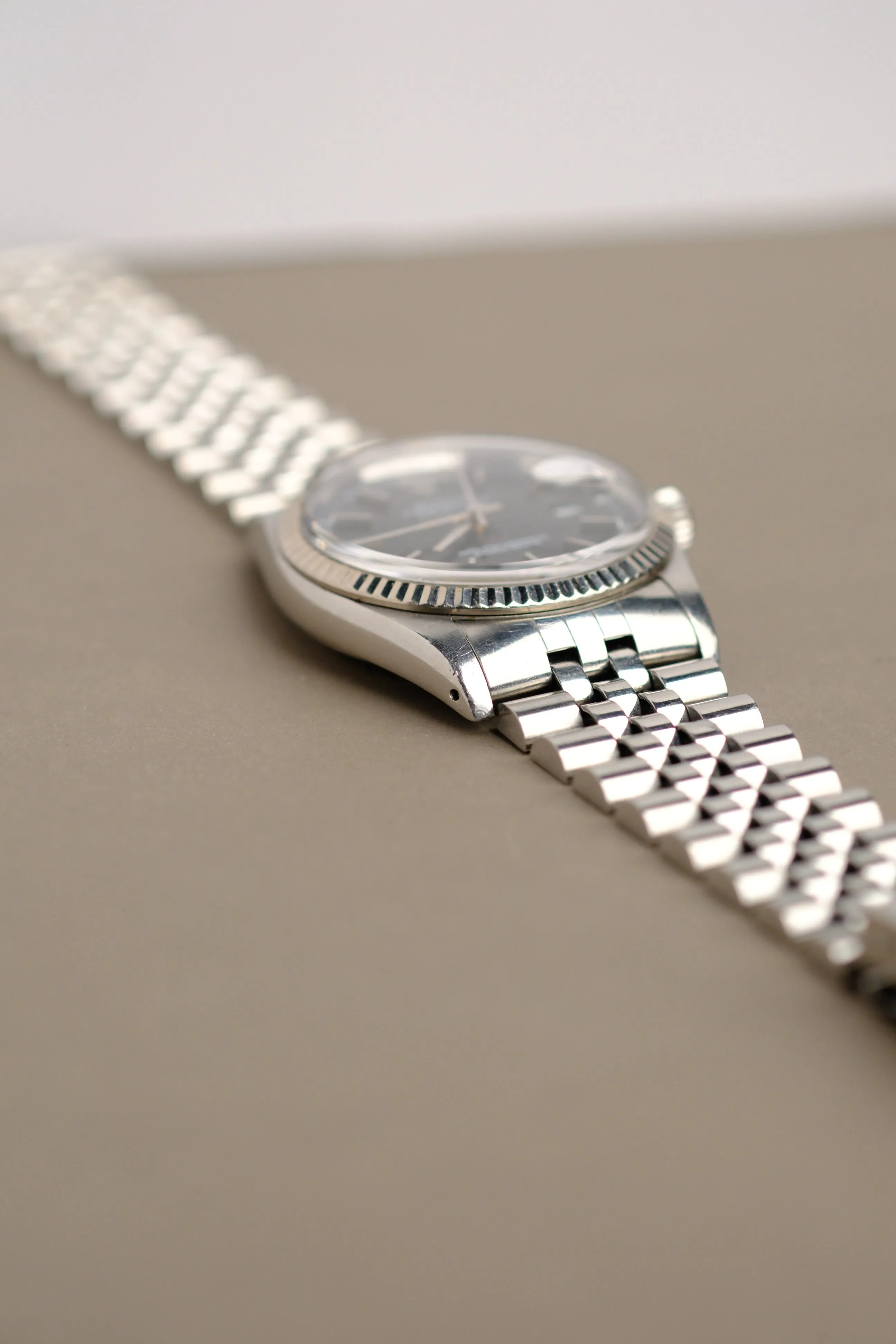 Rolex Datejust 16014 Black Glossy Dial w/Light Cream Patina - 1984