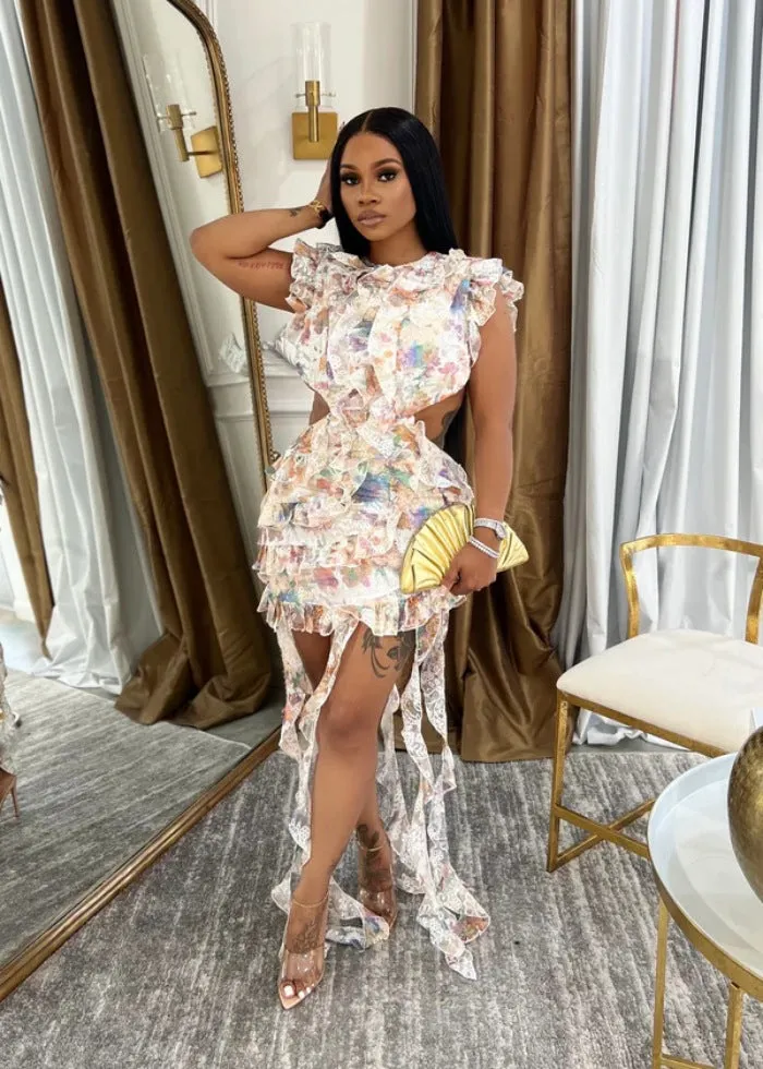 Romantic Floral Ruffle Mini Dress with Wave Edge and Cutout Details