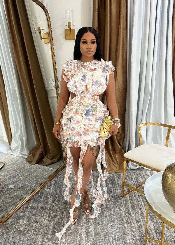 Romantic Floral Ruffle Mini Dress with Wave Edge and Cutout Details