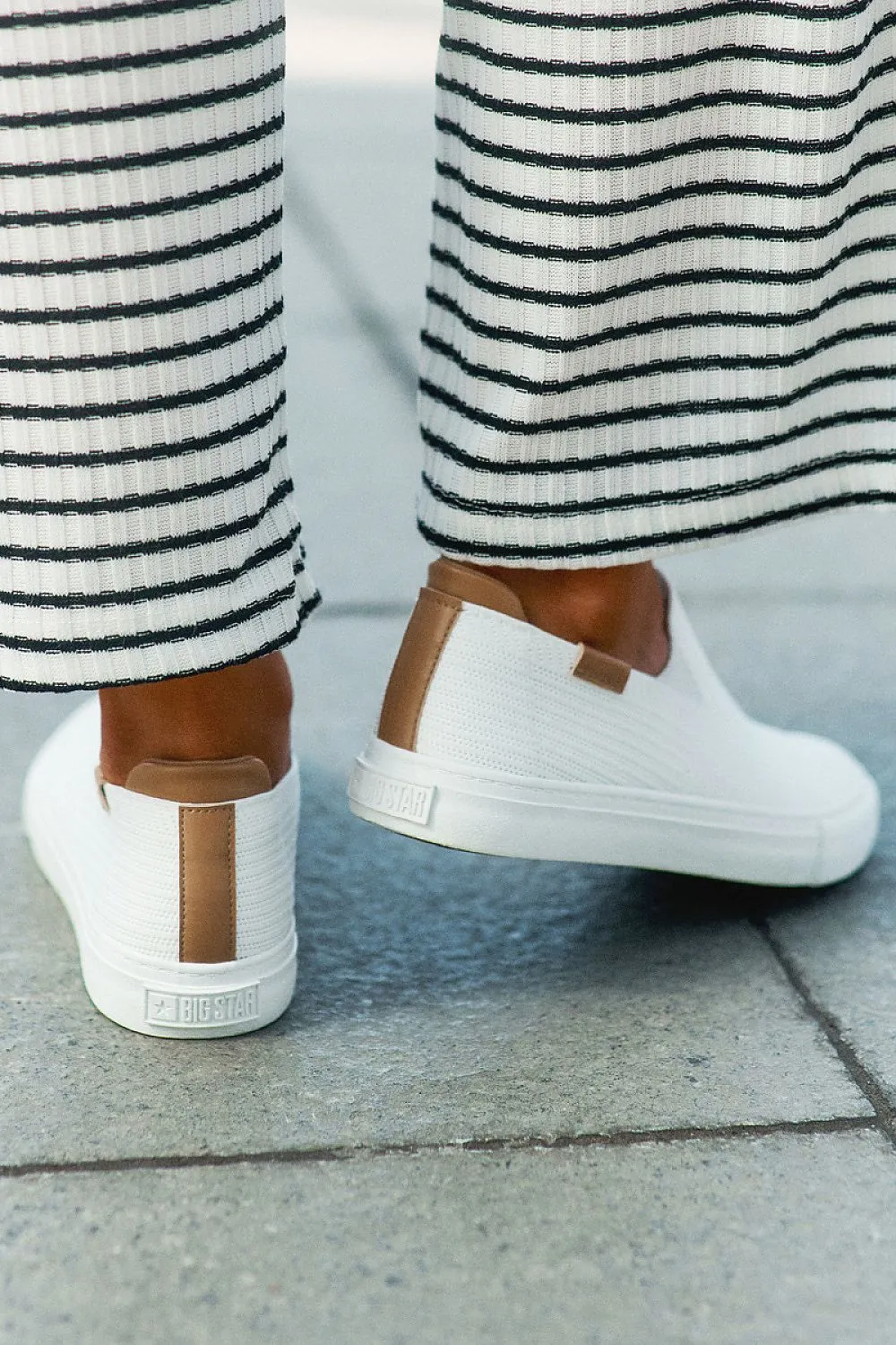 Sneakers Step in style