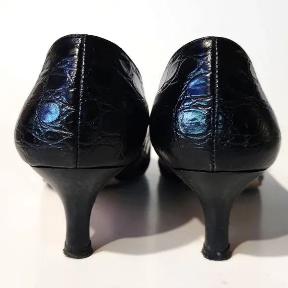 Talbots Black Leather Croc Embossed Gold Chain Detail Heels Size 8 W