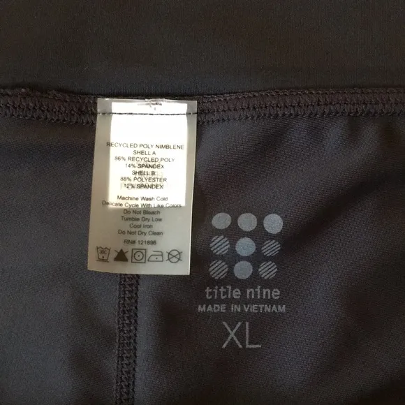 TITLE NINE | Bonded Ultralight Running Skort - Solid Black