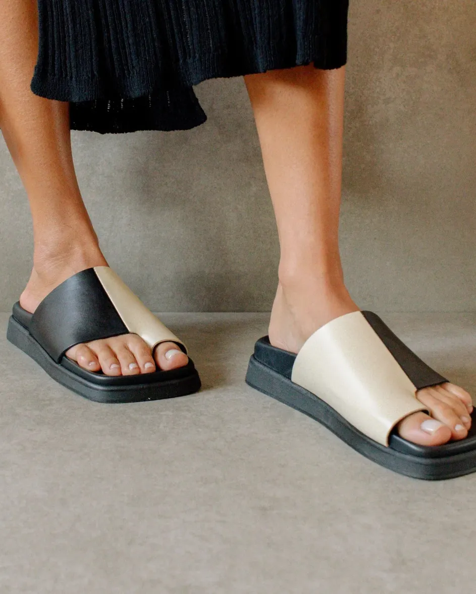 Toe Ring Flop Sandal