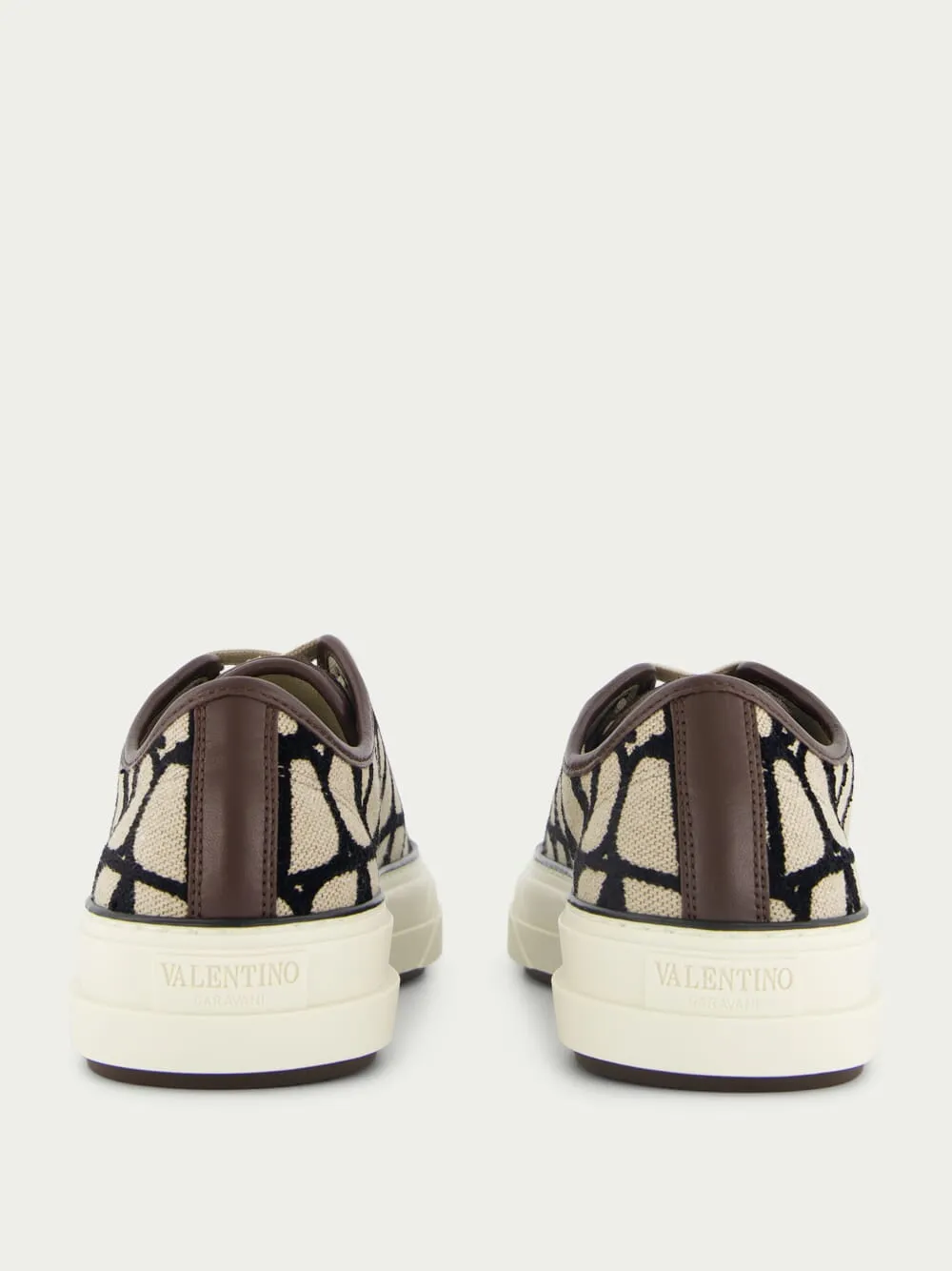 Toile Iconographe Totaloop Sneakers