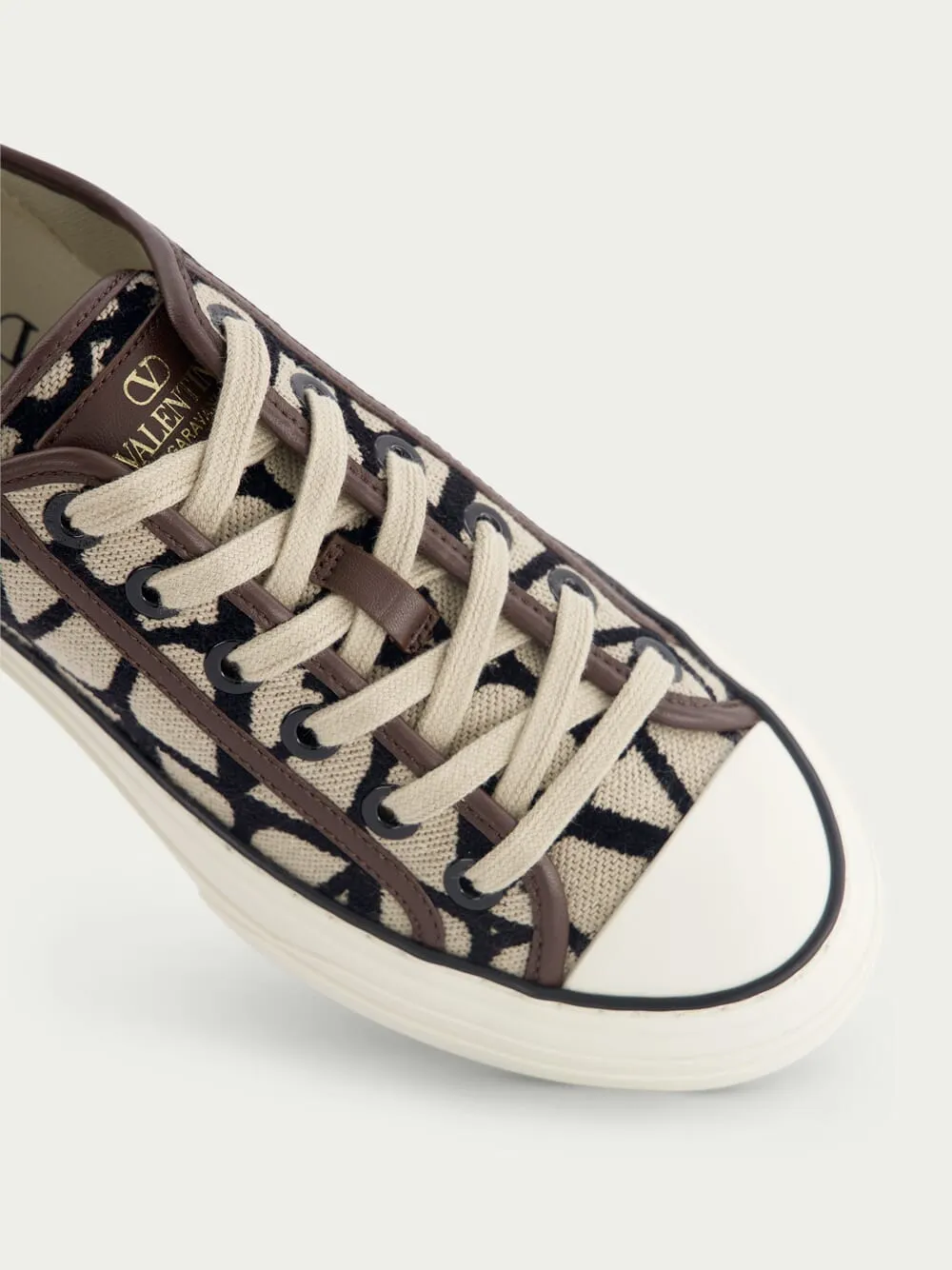 Toile Iconographe Totaloop Sneakers