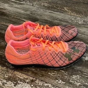 Under Armour Hovr Shakedown Dark Sky Distance Track Spike Cleats 3026064-001 NEW