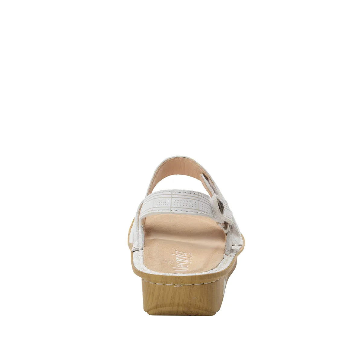 Verona - Engraver White (SAMPLE SALE)